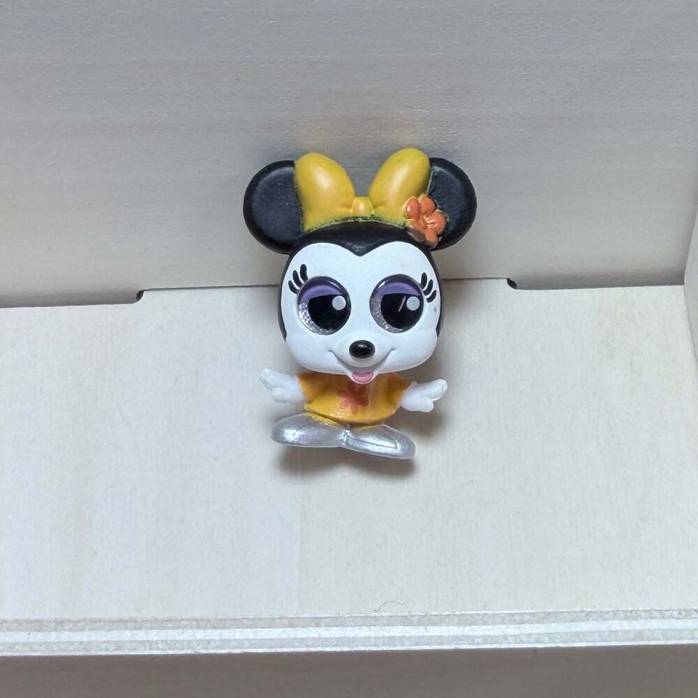 Disney Doorables Series 9 - Minnie Mouse 70's